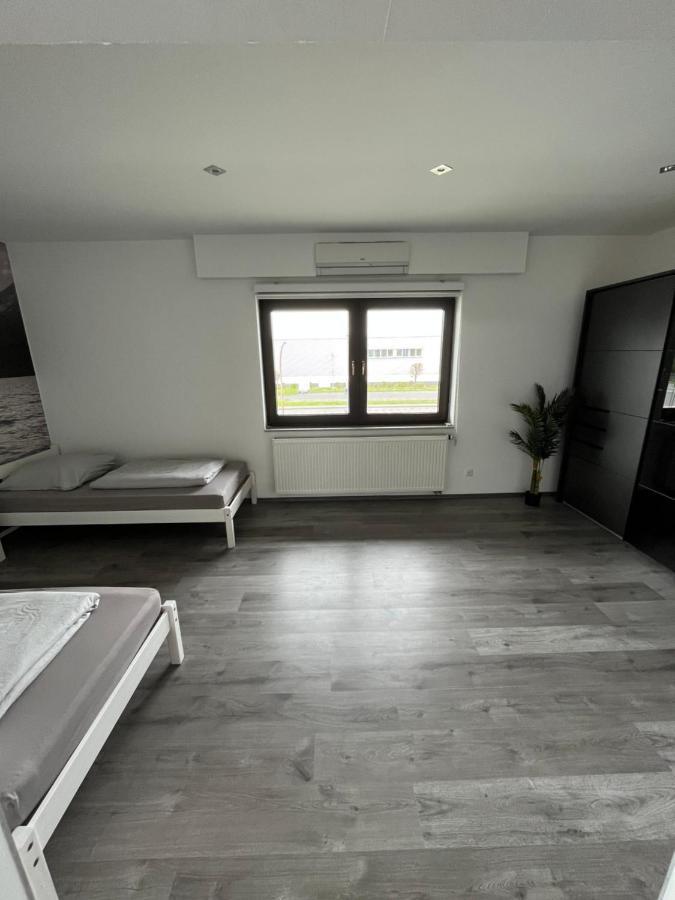 Messewohnung/Ferienwohnung Kolín nad Rýnem Exteriér fotografie