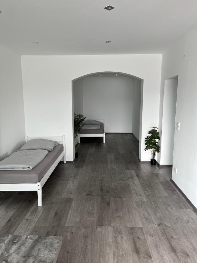 Messewohnung/Ferienwohnung Kolín nad Rýnem Exteriér fotografie